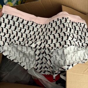 Victoria’s Secret Penguin Print Boyshort